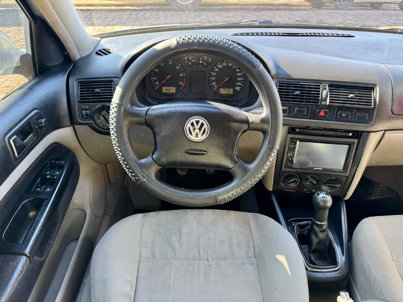 VOLKSWAGEN GOLF 1.6 MI 8V FLEX 4P MANUAL 2000/2000 AR MULTIMARCAS VENÂNCIO AIRES / Carros no Vale