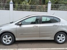 HONDA CITY 1.5 DX 16V FLEX 4P MANUAL 2011/2012 ADRIANO VEÍCULOS CRUZEIRO DO SUL / Carros no Vale