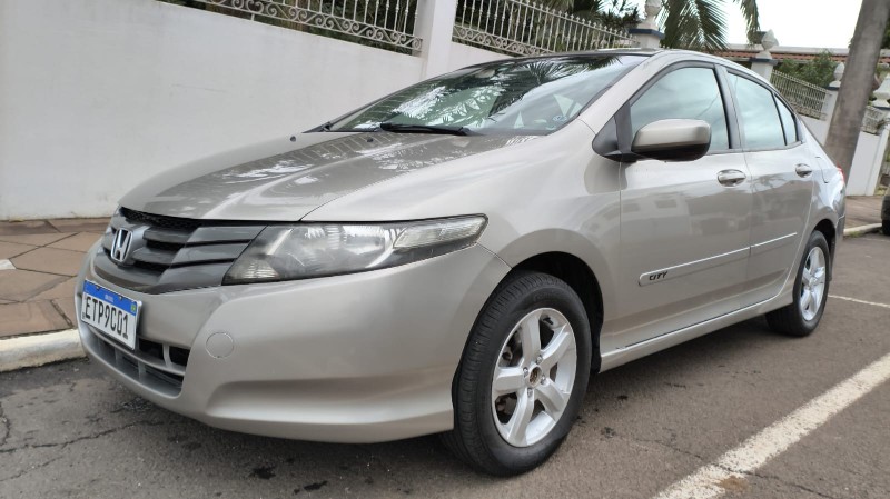 HONDA CITY 1.5 DX 16V FLEX 4P MANUAL 2011/2012 ADRIANO VEÍCULOS CRUZEIRO DO SUL / Carros no Vale