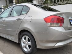 HONDA CITY 1.5 DX 16V FLEX 4P MANUAL 2011/2012 ADRIANO VEÍCULOS CRUZEIRO DO SUL / Carros no Vale