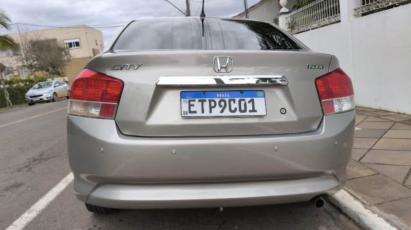 HONDA CITY 1.5 DX 16V FLEX 4P MANUAL 2011/2012 ADRIANO VEÍCULOS CRUZEIRO DO SUL / Carros no Vale