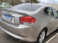 HONDA CITY 1.5 DX 16V FLEX 4P MANUAL 2011/2012 ADRIANO VEÍCULOS CRUZEIRO DO SUL / Carros no Vale