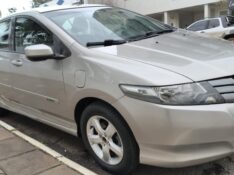 HONDA CITY 1.5 DX 16V FLEX 4P MANUAL 2011/2012 ADRIANO VEÍCULOS CRUZEIRO DO SUL / Carros no Vale