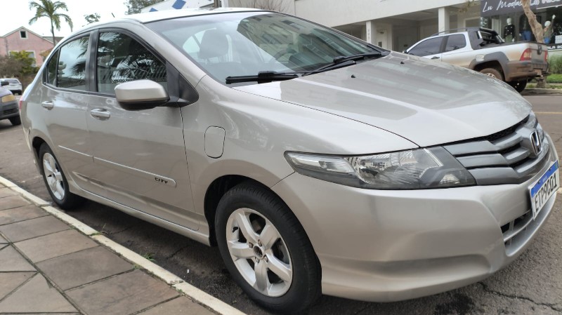 HONDA CITY 1.5 DX 16V FLEX 4P MANUAL 2011/2012 ADRIANO VEÍCULOS CRUZEIRO DO SUL / Carros no Vale