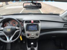 HONDA CITY 1.5 DX 16V FLEX 4P MANUAL 2011/2012 ADRIANO VEÍCULOS CRUZEIRO DO SUL / Carros no Vale