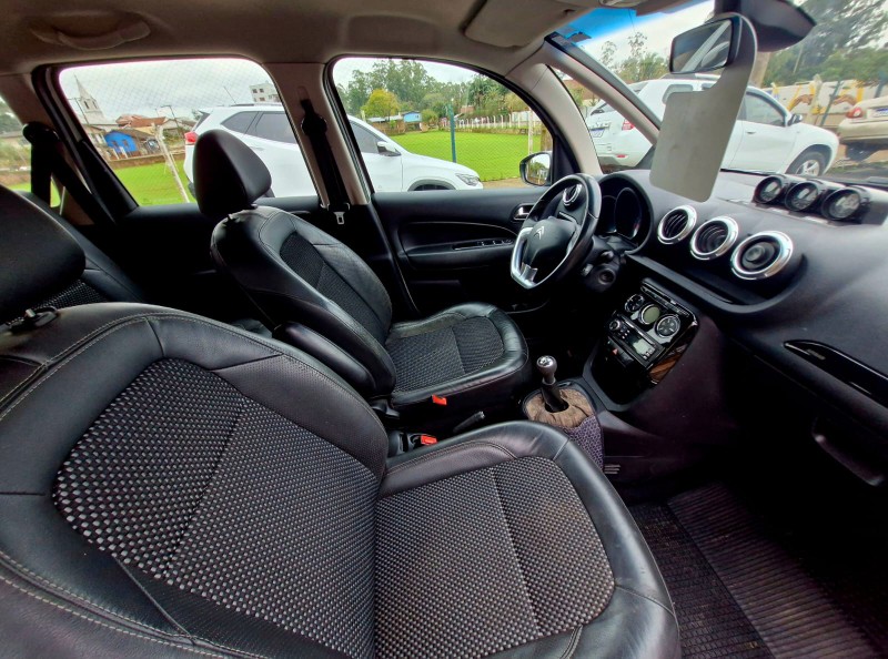 CITROEN AIRCROSS EXCLUSIVE 1.6 2011/2012 CRUZEIRO MULTIMARCAS CRUZEIRO DO SUL / Carros no Vale