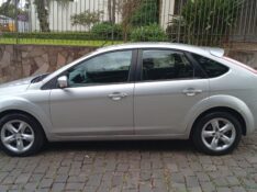 FORD FOCUS GLX 2.0 2009/2009 ALTERNATIVA VEÍCULOS LAJEADO / Carros no Vale