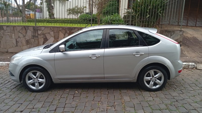 FORD FOCUS GLX 2.0 2009/2009 ALTERNATIVA VEÍCULOS LAJEADO / Carros no Vale