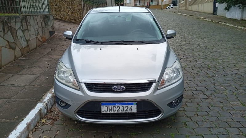 FORD FOCUS GLX 2.0 2009/2009 ALTERNATIVA VEÍCULOS LAJEADO / Carros no Vale