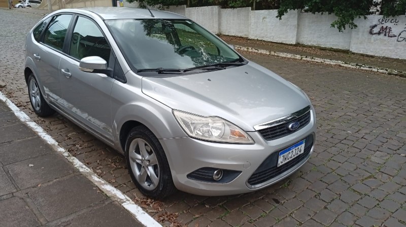 FORD FOCUS GLX 2.0 2009/2009 ALTERNATIVA VEÍCULOS LAJEADO / Carros no Vale
