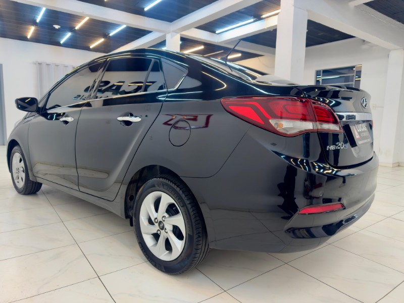 HYUNDAI HB20S PREMIUM 1.6 2016/2016 LUCAS AUTOMÓVEIS BOM RETIRO DO SUL / Carros no Vale