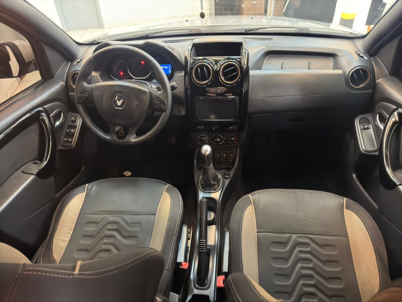 RENAULT DUSTER DAKAR 4X2 1.6 HI 16V MEC. 2016/2016 LUCAS AUTOMÓVEIS BOM RETIRO DO SUL / Carros no Vale