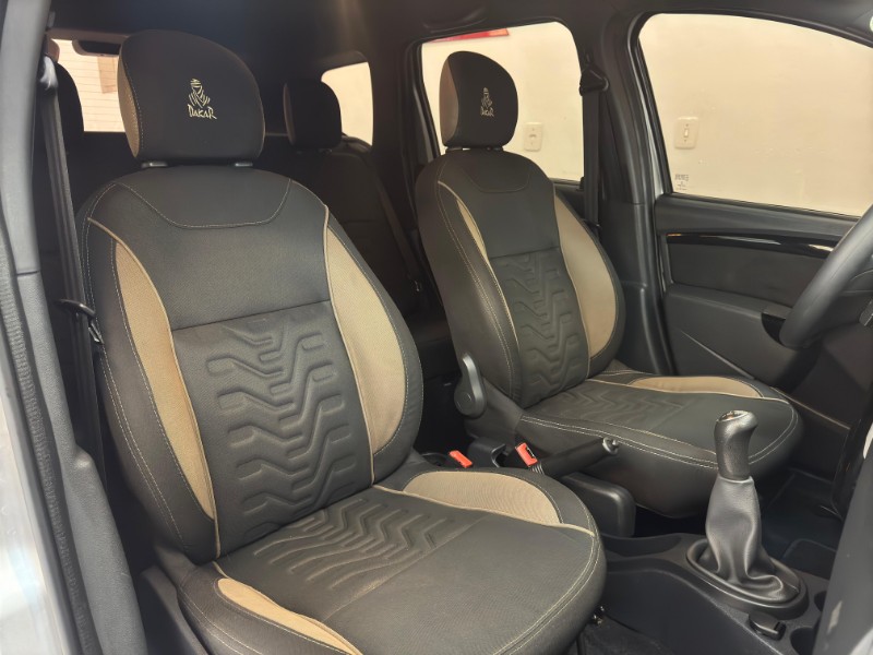 RENAULT DUSTER DAKAR 4X2 1.6 HI 16V MEC. 2016/2016 LUCAS AUTOMÓVEIS BOM RETIRO DO SUL / Carros no Vale