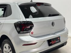 VOLKSWAGEN POLO 1.0 170 TSI COMFORTLINE AUTOMÁTICO 2023/2024 MAIS FÁCIL VEÍCULOS SANTA CRUZ DO SUL / Carros no Vale