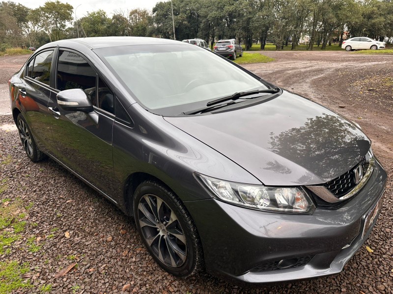 HONDA CIVIC LXR 2.0 2015/2015 MENEGHINI VEÍCULOS ARROIO DO MEIO / Carros no Vale