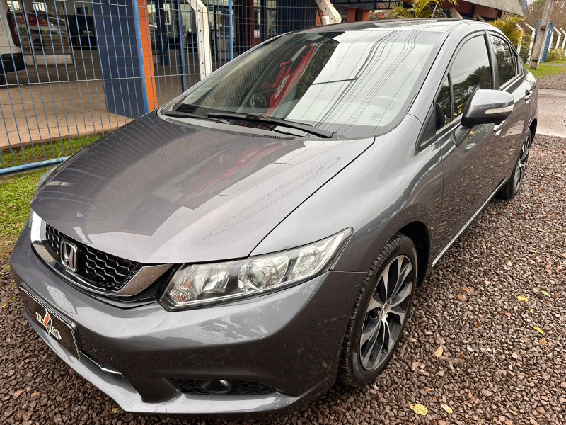 HONDA CIVIC LXR 2.0 2015/2015 MENEGHINI VEÍCULOS ARROIO DO MEIO / Carros no Vale