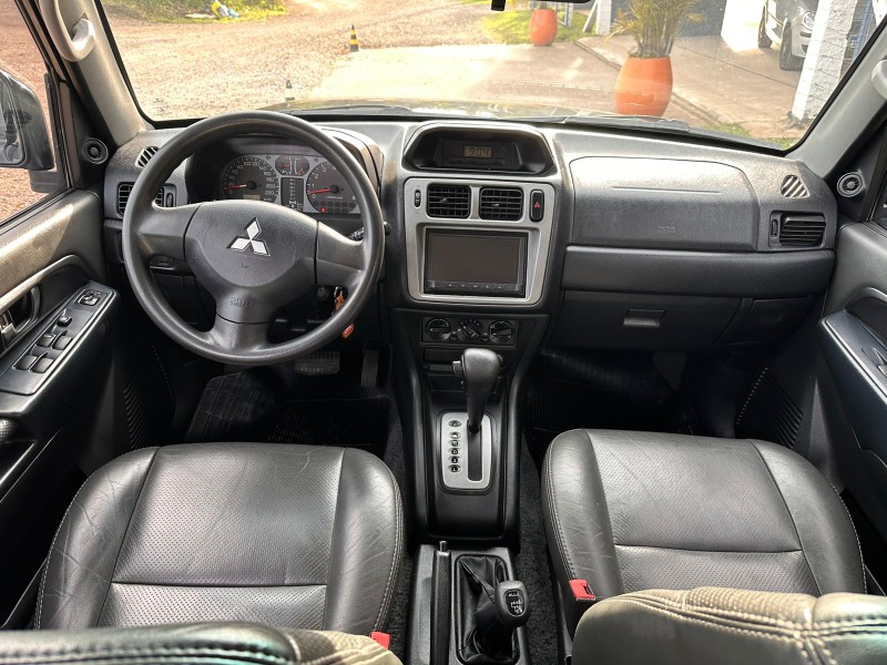 MITSUBISHI PAJERO TR4 2.0 /2009 MENEGHINI VEÍCULOS ARROIO DO MEIO / Carros no Vale