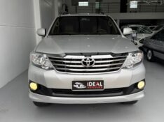 TOYOTA SW4 SR 2.7 /2013 IDEAL VEÍCULOS LAJEADO / Carros no Vale