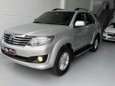 TOYOTA SW4 SR 2.7 /2013 IDEAL VEÍCULOS LAJEADO / Carros no Vale