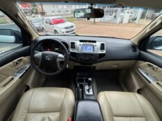 TOYOTA HILUX SW4 2.7 SR /2014 IDEAL VEÍCULOS LAJEADO / Carros no Vale