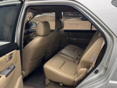 TOYOTA HILUX SW4 2.7 SR /2014 IDEAL VEÍCULOS LAJEADO / Carros no Vale