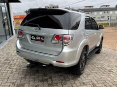 TOYOTA HILUX SW4 2.7 SR /2014 IDEAL VEÍCULOS LAJEADO / Carros no Vale