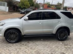 TOYOTA HILUX SW4 2.7 SR /2014 IDEAL VEÍCULOS LAJEADO / Carros no Vale