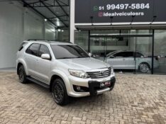 TOYOTA HILUX SW4 2.7 SR /2014 IDEAL VEÍCULOS LAJEADO / Carros no Vale
