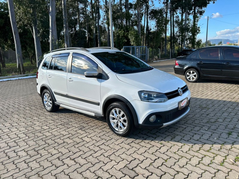 VOLKSWAGEN SPACE CROSS I-MOTION 1.6 MI 8V TOTAL FLEX /2014 NEURI VEÍCULOS LAJEADO / Carros no Vale