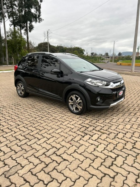 HONDA WR-V EX 1.5 16V CVT 2018 /2018 NEURI VEÍCULOS LAJEADO / Carros no Vale