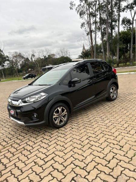 HONDA WR-V EX 1.5 16V CVT 2018 /2018 NEURI VEÍCULOS LAJEADO / Carros no Vale