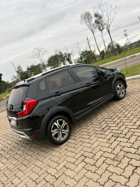 HONDA WR-V EX 1.5 16V CVT 2018 /2018 NEURI VEÍCULOS LAJEADO / Carros no Vale