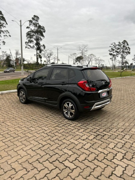HONDA WR-V EX 1.5 16V CVT 2018 /2018 NEURI VEÍCULOS LAJEADO / Carros no Vale