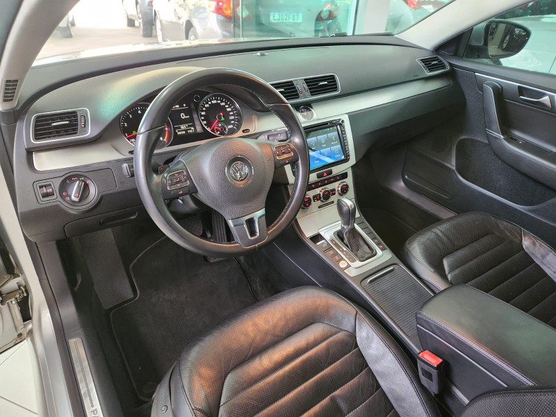 VOLKSWAGEN PASSAT HIGHLINE 2.0 T 2011/2012 TS VEÍCULOS ANTA GORDA / Carros no Vale