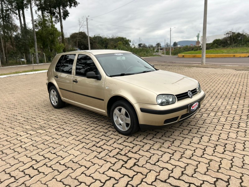 VOLKSWAGEN GOLF 1.6 MI 8V FLEX 4P MANUAL /2001 NEURI VEÍCULOS LAJEADO / Carros no Vale