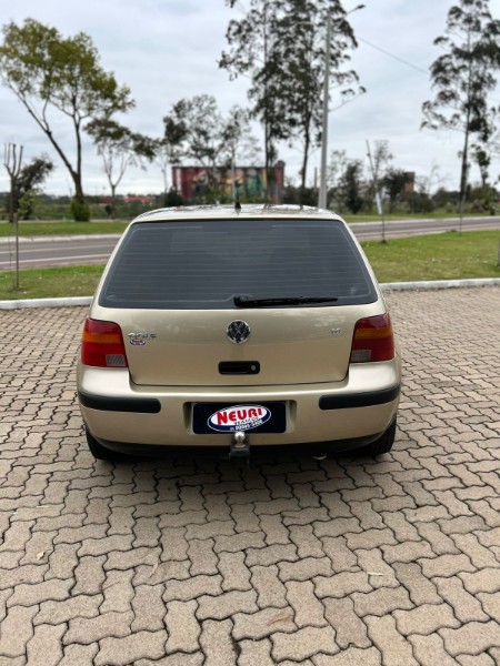 VOLKSWAGEN GOLF 1.6 MI 8V FLEX 4P MANUAL /2001 NEURI VEÍCULOS LAJEADO / Carros no Vale
