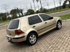 VOLKSWAGEN GOLF 1.6 MI 8V FLEX 4P MANUAL /2001 NEURI VEÍCULOS LAJEADO / Carros no Vale