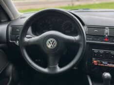 VOLKSWAGEN GOLF 1.6 MI 8V FLEX 4P MANUAL /2001 NEURI VEÍCULOS LAJEADO / Carros no Vale