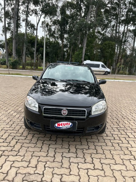 FIAT SIENA 1.4 EL 8V /2010 NEURI VEÍCULOS LAJEADO / Carros no Vale