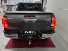 TOYOTA HILUX SRX CD 2.8 4X4 /2021 IDEAL VEÍCULOS LAJEADO / Carros no Vale