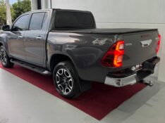 TOYOTA HILUX SRX CD 2.8 4X4 /2021 IDEAL VEÍCULOS LAJEADO / Carros no Vale