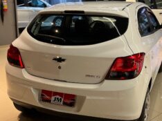 CHEVROLET ONIX 1.4 LT 2014/2014 JM AUTOMÓVEIS VENÂNCIO AIRES / Carros no Vale