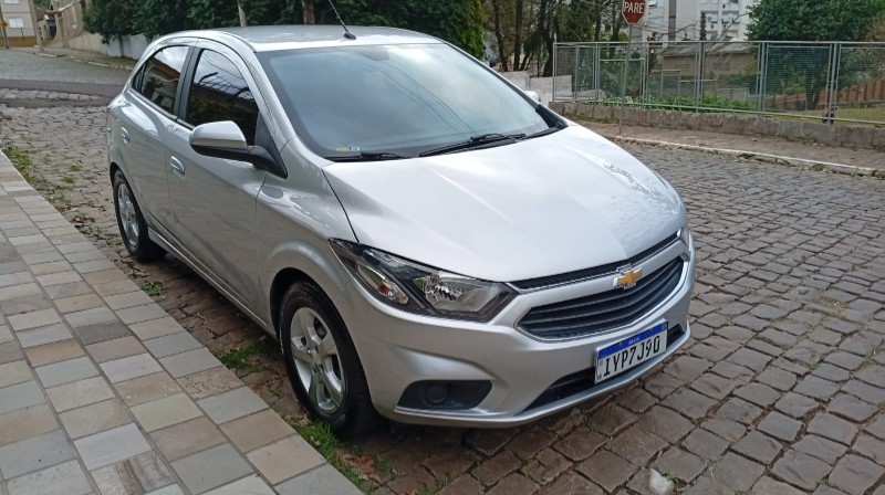 CHEVROLET ONIX 1.4 LT 2018/2019 ALTERNATIVA VEÍCULOS LAJEADO / Carros no Vale