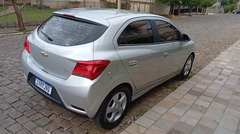 CHEVROLET ONIX 1.4 LT 2018/2019 ALTERNATIVA VEÍCULOS LAJEADO / Carros no Vale