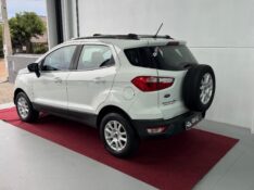 FORD ECOSPORT 1.5 SE /2020 IDEAL VEÍCULOS LAJEADO / Carros no Vale