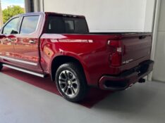 CHEVROLET SILVERADO HIGH COUNTRY 5.3 V8 AWD AUT. /2024 IDEAL VEÍCULOS LAJEADO / Carros no Vale