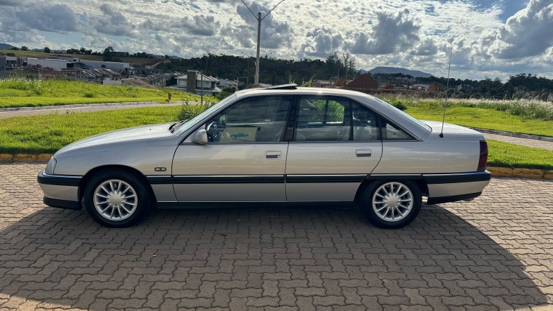 CHEVROLET OMEGA CD /1993 IDEAL VEÍCULOS LAJEADO / Carros no Vale