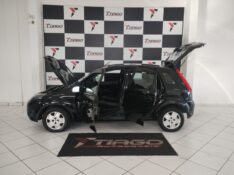 FORD FIESTA SE 1.0 8V FLEX 5P 2014/2014 TIAGO AUTOMÓVEIS VENÂNCIO AIRES / Carros no Vale