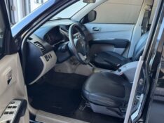 MITSUBISHI L200 TRITON 3.2 D /2010 IDEAL VEÍCULOS LAJEADO / Carros no Vale