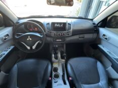 MITSUBISHI L200 TRITON 3.2 D /2010 IDEAL VEÍCULOS LAJEADO / Carros no Vale